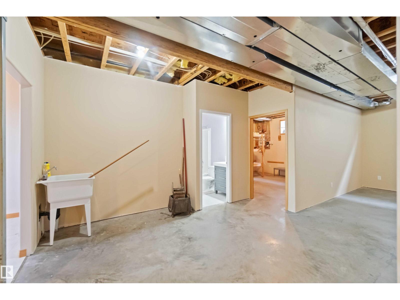 7542 165A AV NW — photo 43