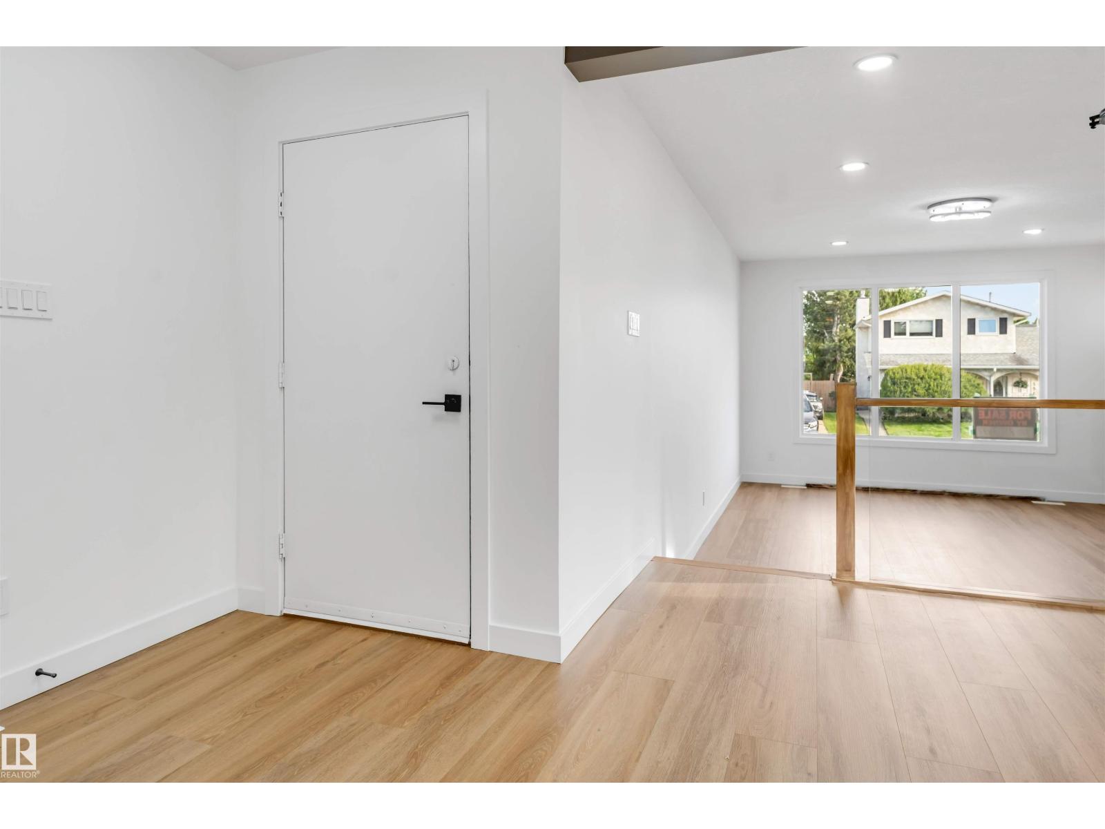 5512 150 AV NW — photo 15