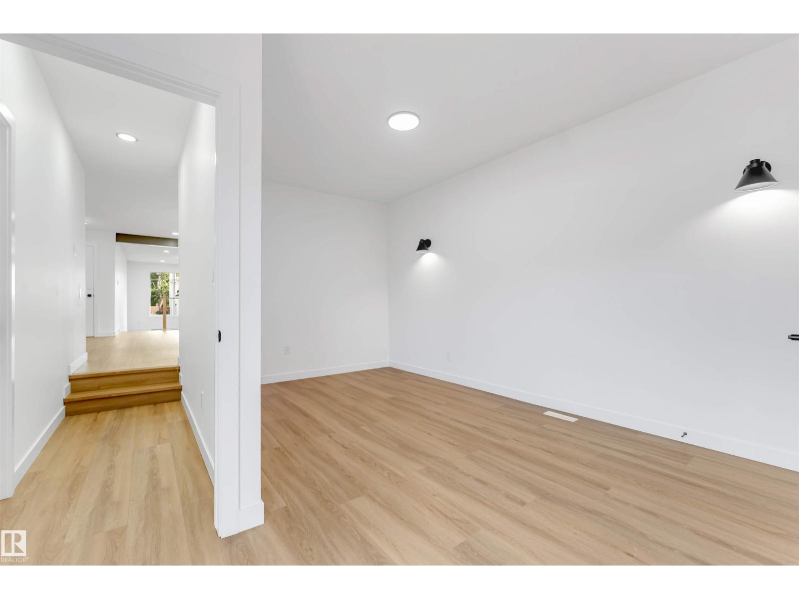 5512 150 AV NW — photo 16
