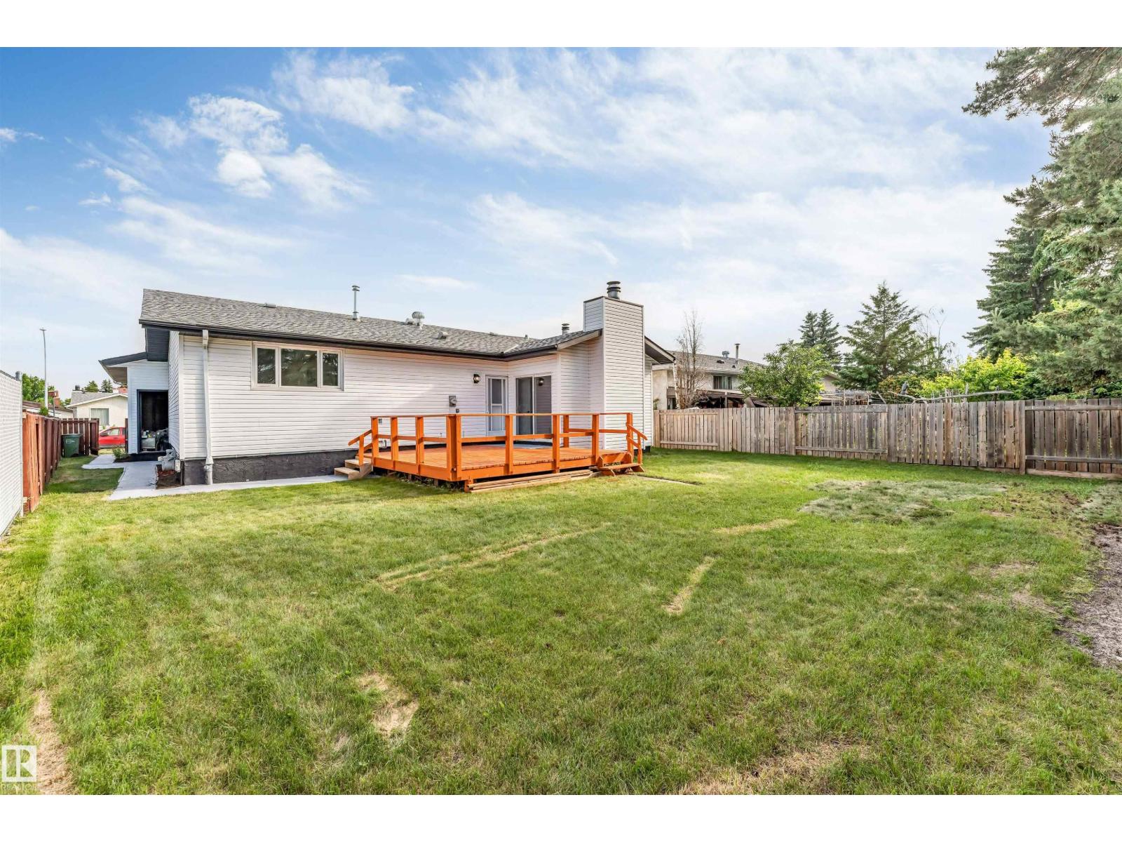 5512 150 AV NW — photo 46