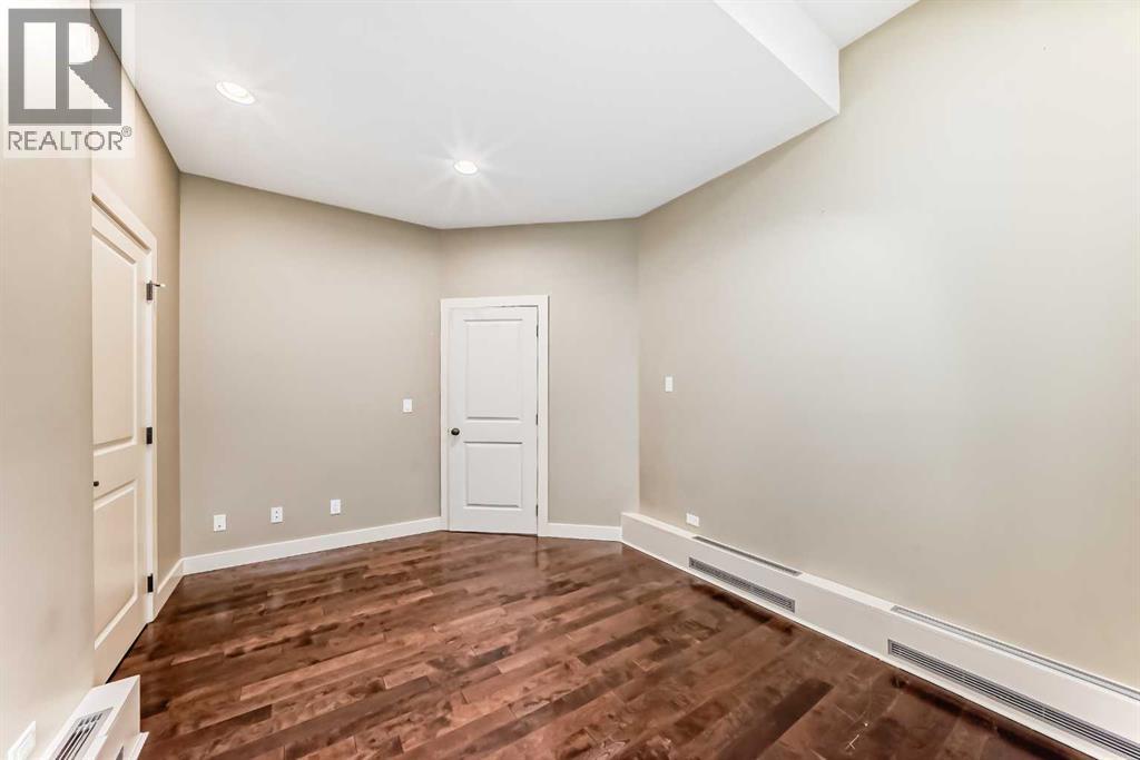 #101 323 13 Avenue SW - 23
