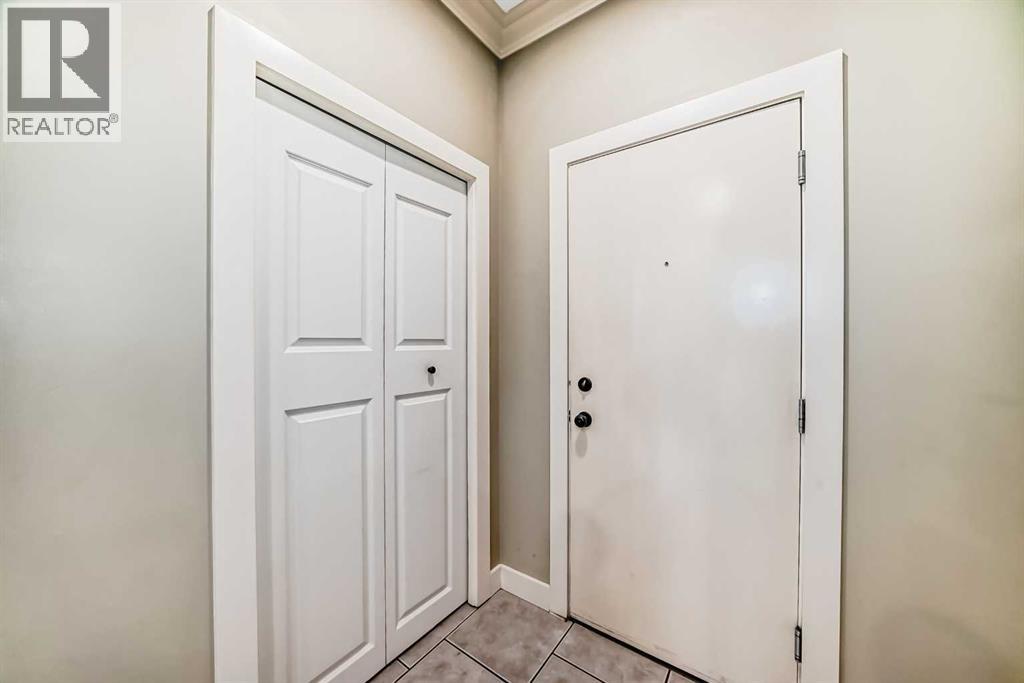 #101 323 13 Avenue SW - 3