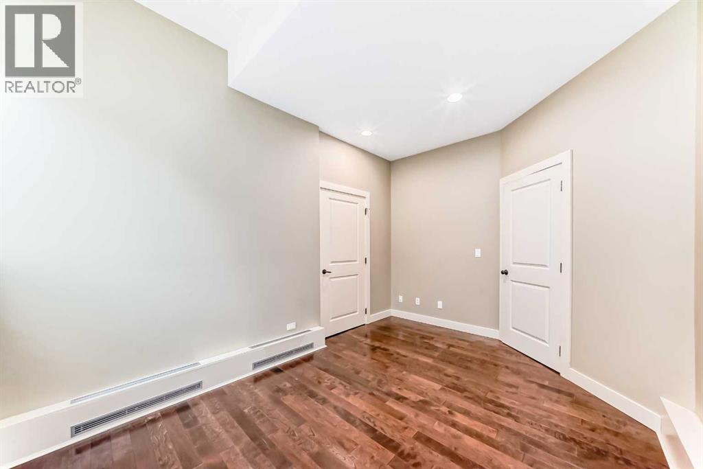 #101 323 13 Avenue SW - 22