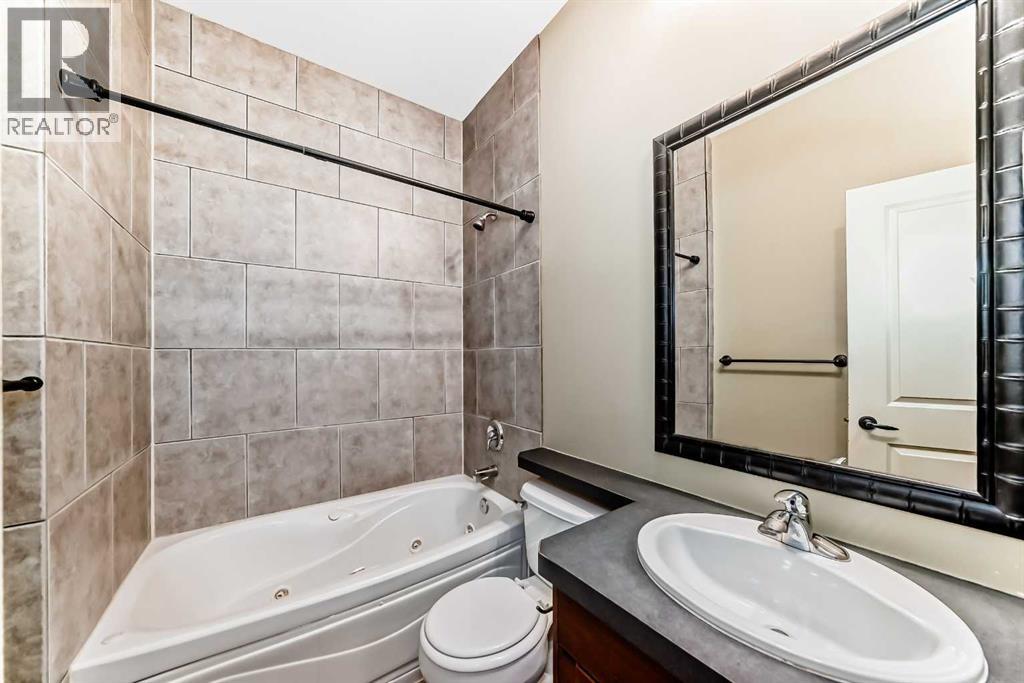 #101 323 13 Avenue SW - 24
