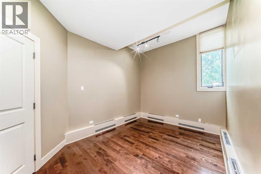 #101 323 13 Avenue SW - 19