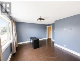 817 Cosburn Avenue, Toronto, ON M4C2V9 Photo 19