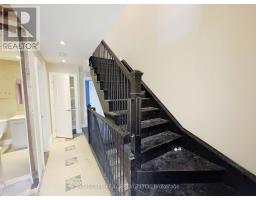 817 Cosburn Avenue, Toronto, ON M4C2V9 Photo 26