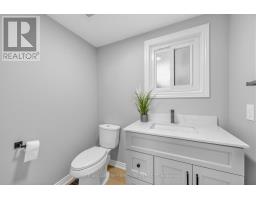 350 Pickering Crescent, Newmarket, ON L3Y8G7 Photo 11