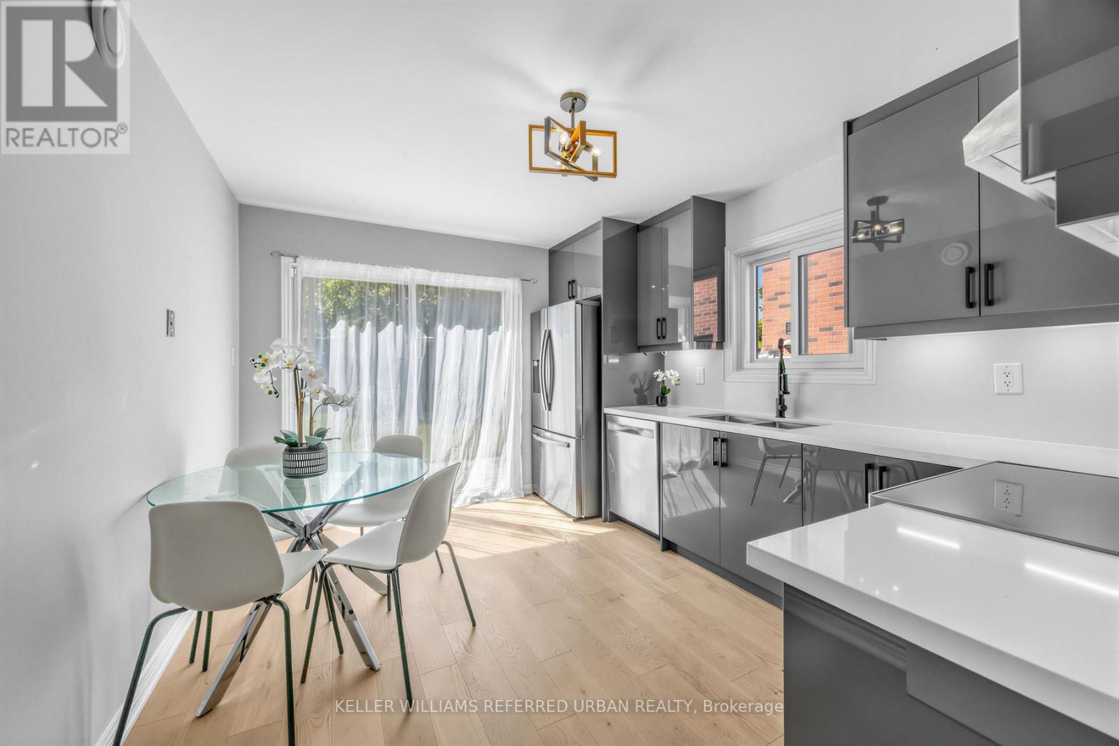 350 PICKERING CRESCENT - 13
