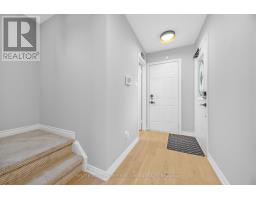 350 Pickering Crescent, Newmarket, ON L3Y8G7 Photo 12
