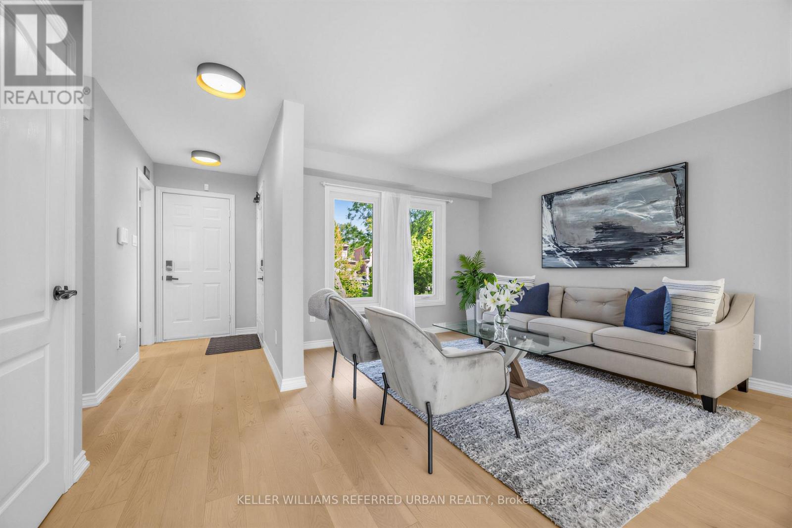 350 PICKERING CRESCENT - 10