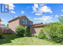 350 Pickering Crescent, Newmarket, ON L3Y8G7 Photo 33
