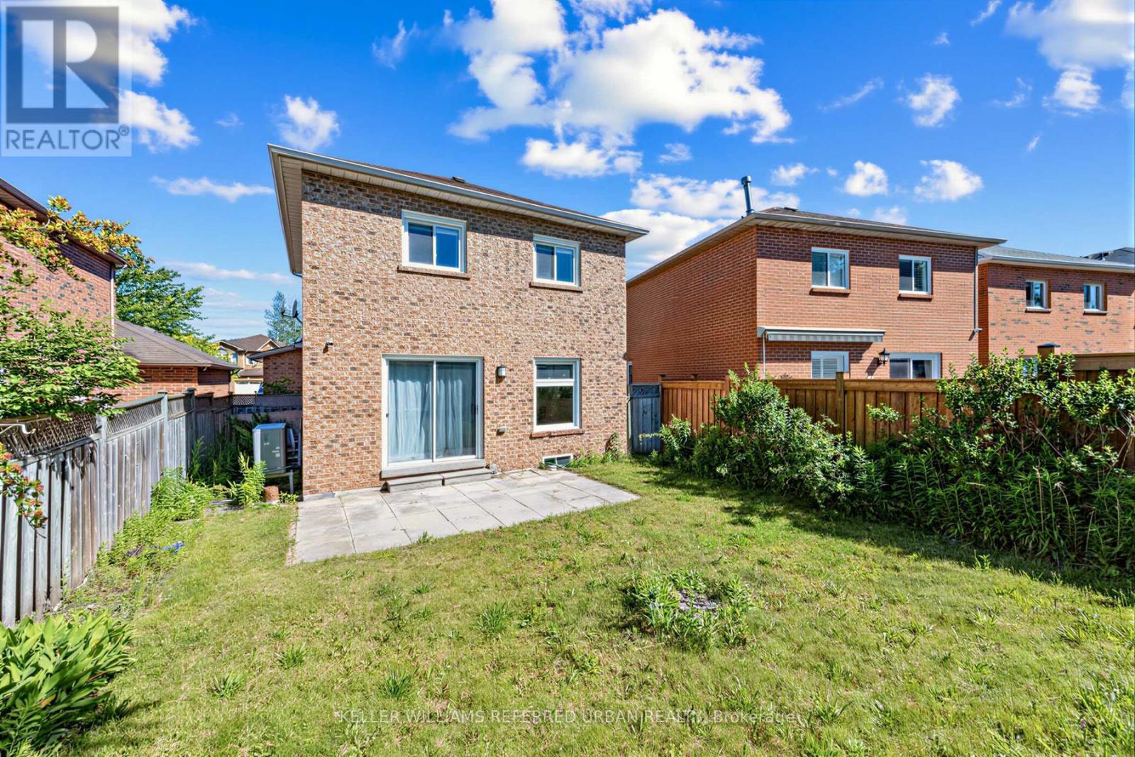 350 PICKERING CRESCENT - 35