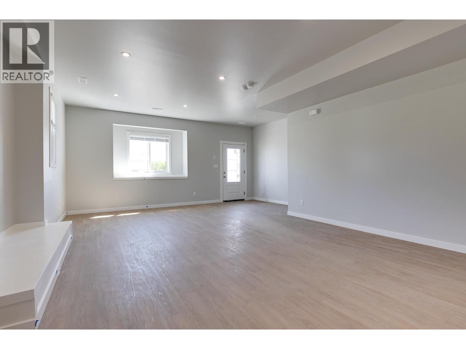 1197 N BLACKBURN ROAD - 6
