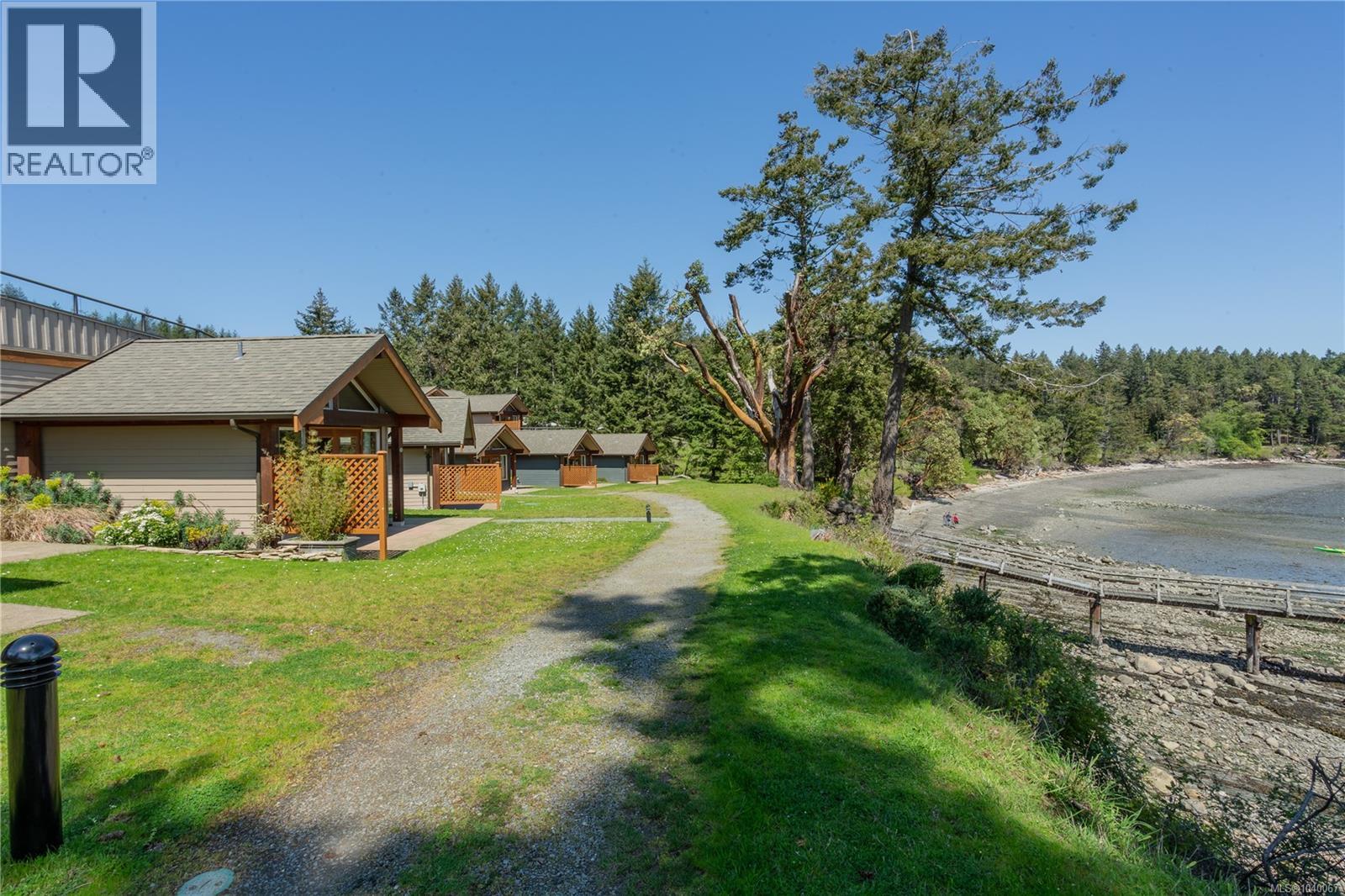 #13 494 Arbutus Dr - 11