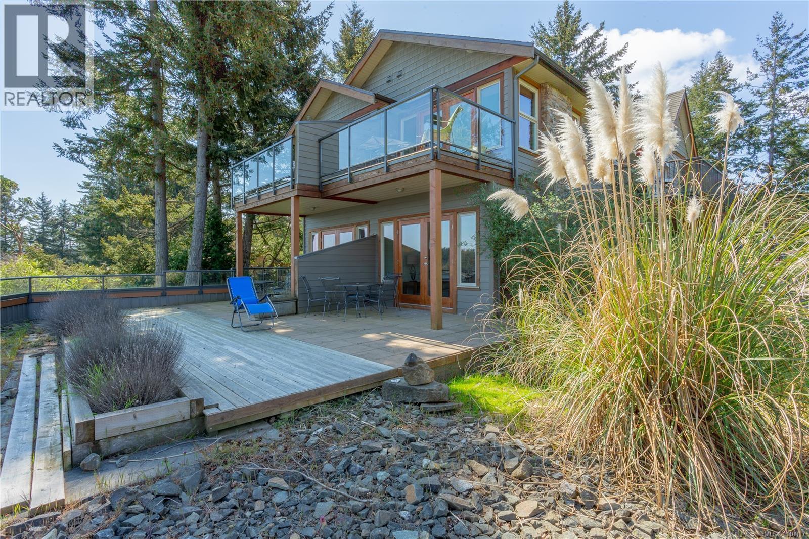#13 494 Arbutus Dr - 2