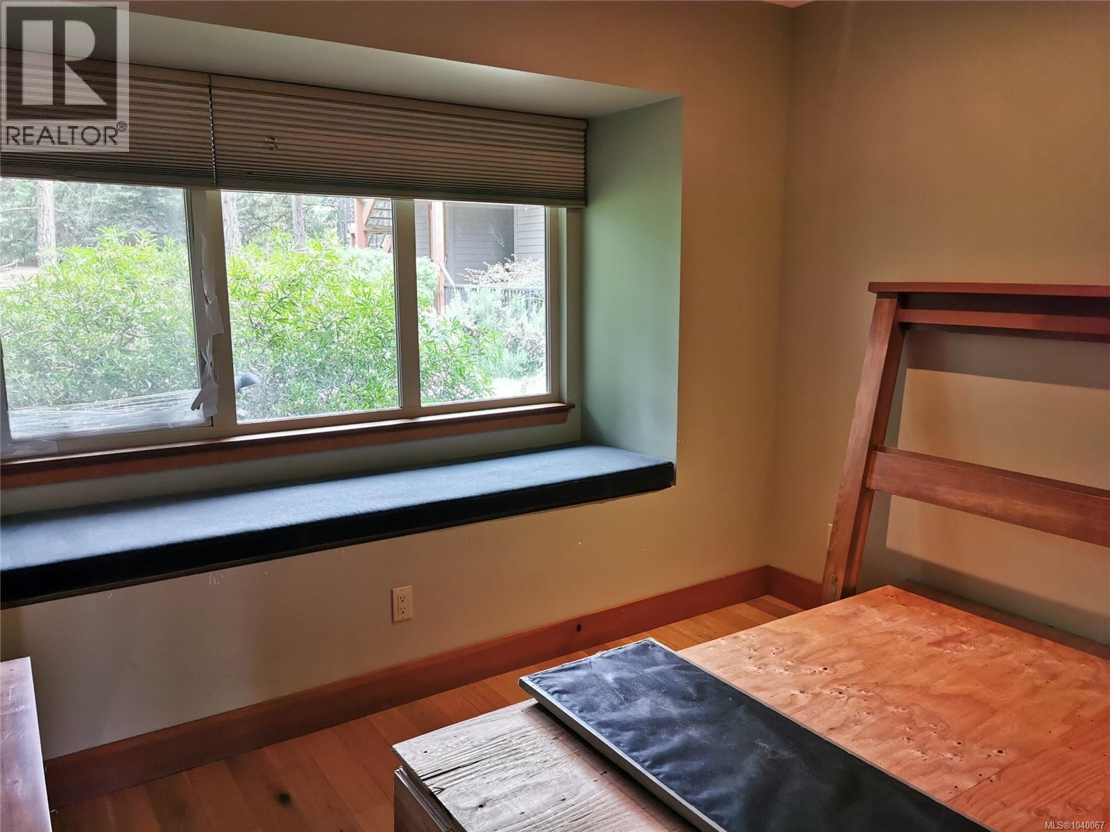 #13 494 Arbutus Dr - 6