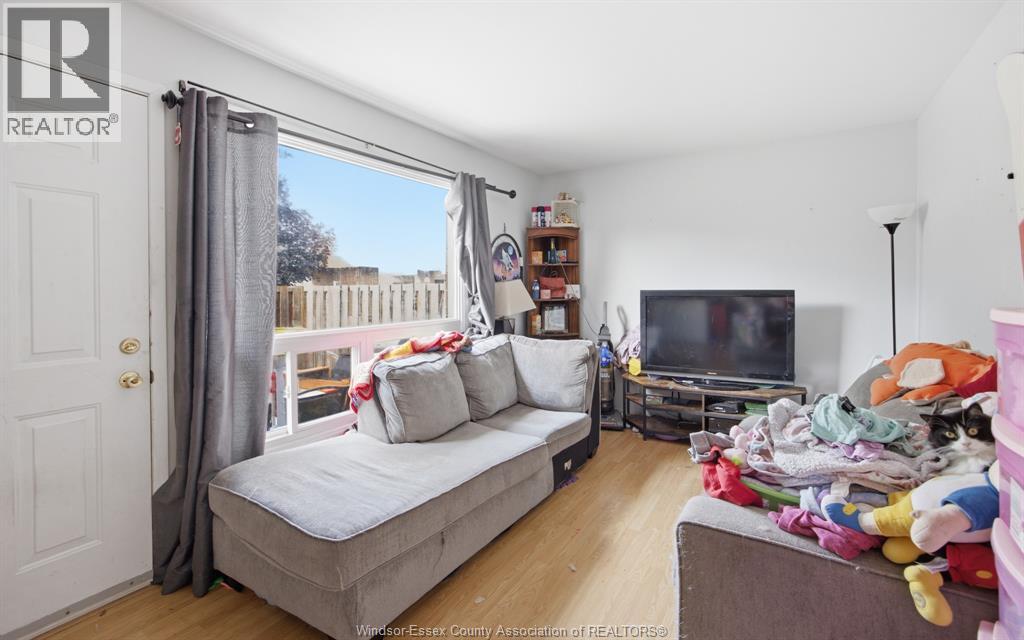 #47 5446 LASSALINE - 20
