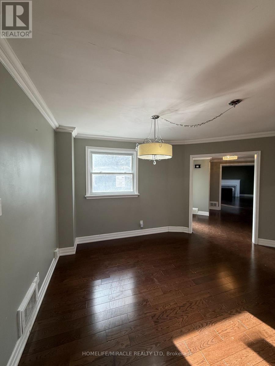 10 YORKTON BOULEVARD - 21
