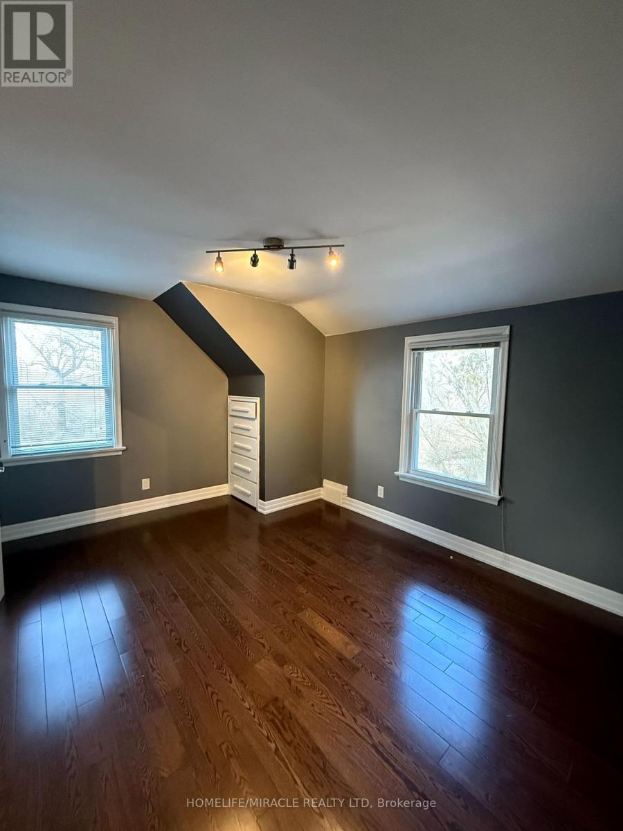 10 YORKTON BOULEVARD - 24