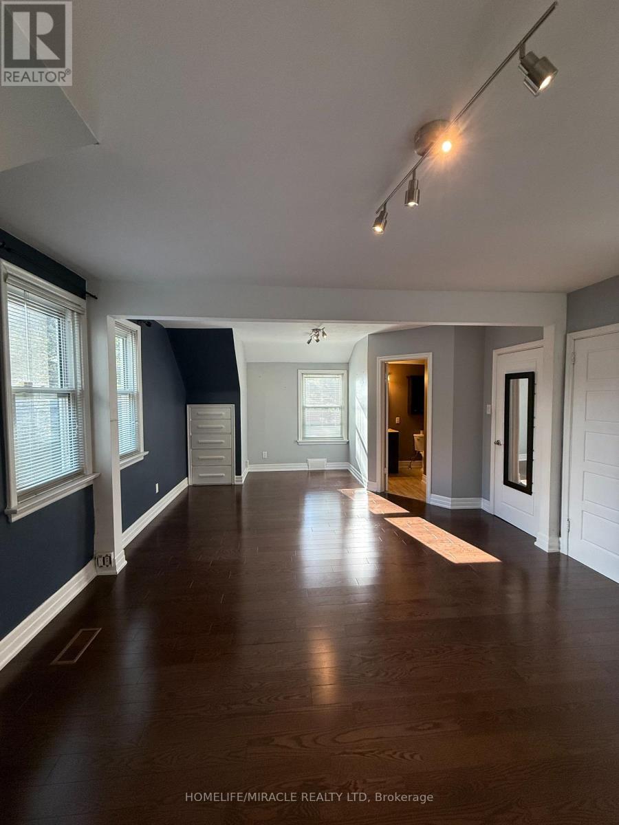 10 YORKTON BOULEVARD - 26