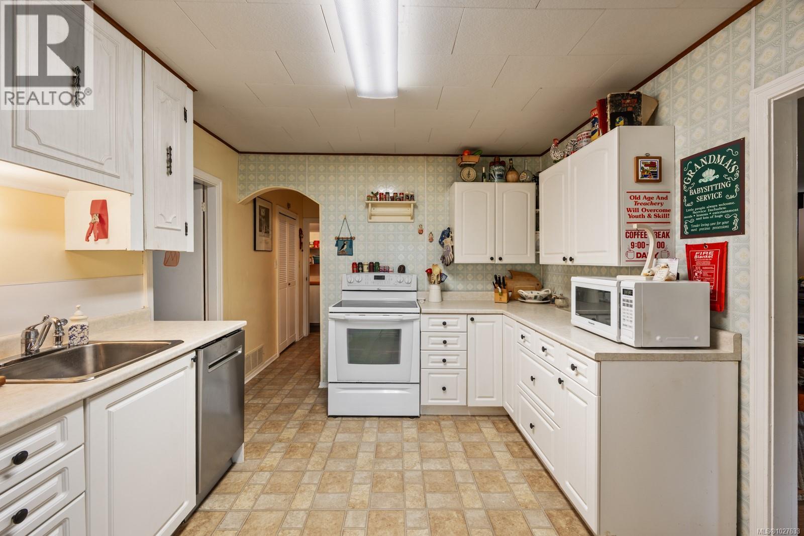 3296 Denman Rd - 14