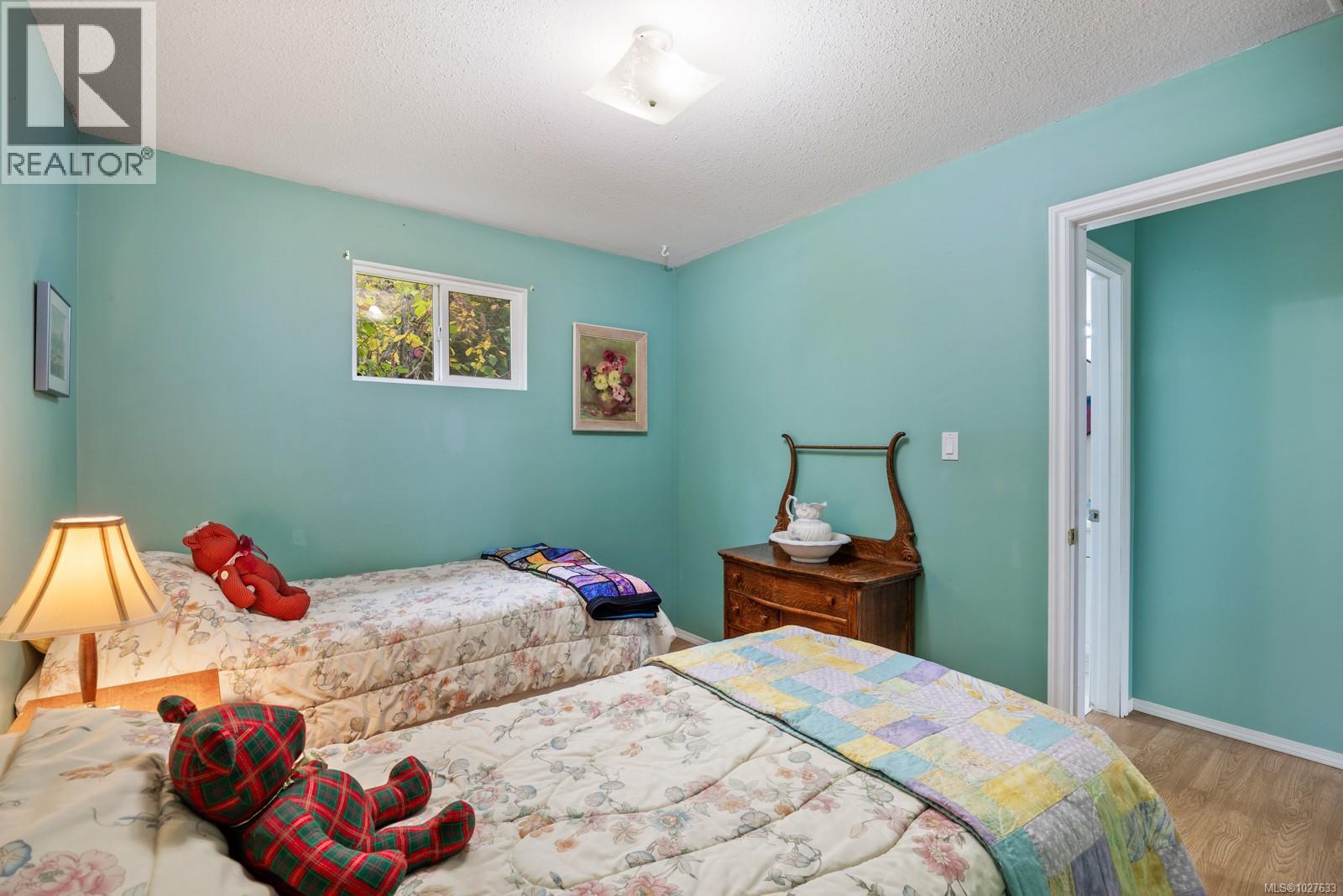 3296 Denman Rd - 23