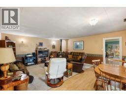 Family room - 3296 Denman Rd, Denman Island, BC V0R1T0 Photo 7