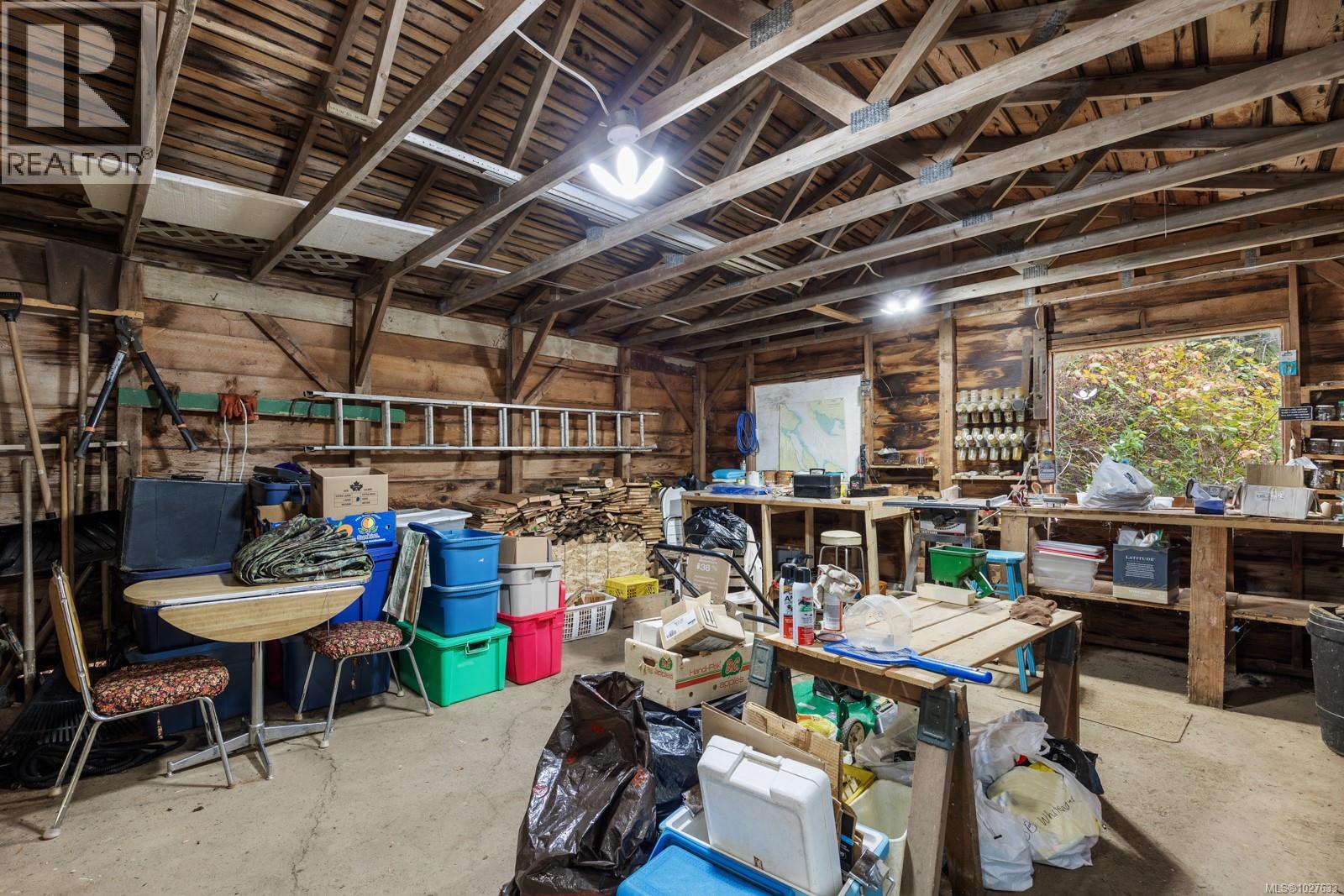 3296 Denman Rd - 31