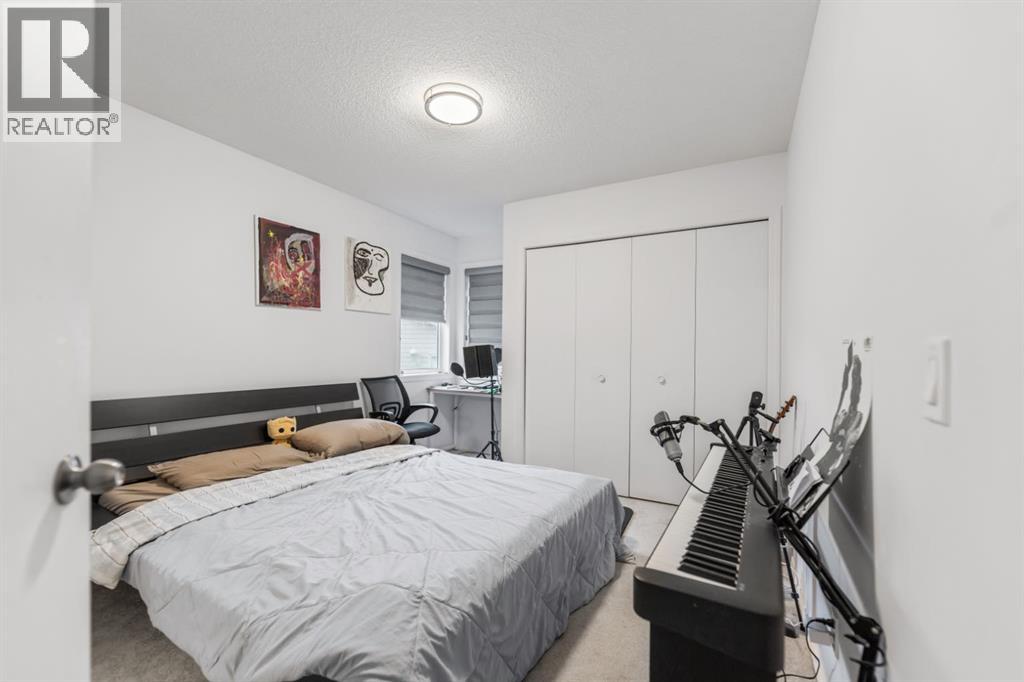 215 Carmel Close NE - 27