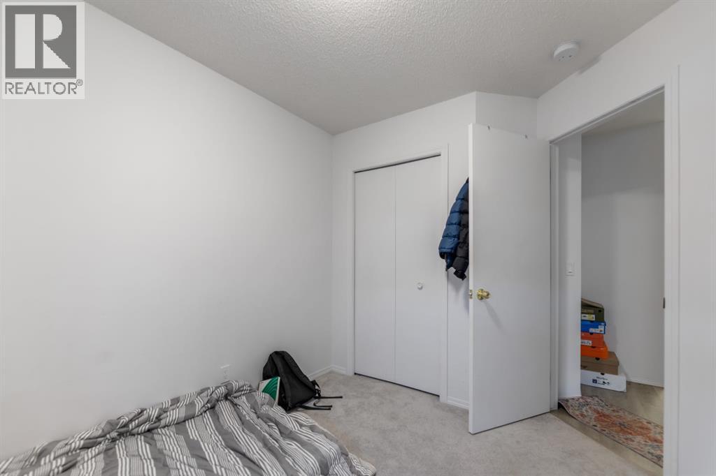 215 Carmel Close NE - 31