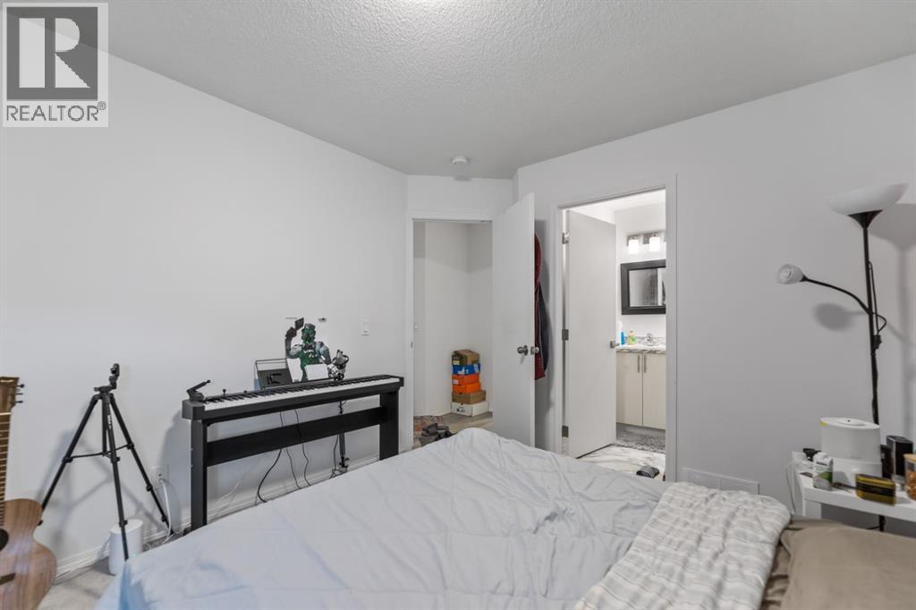 215 Carmel Close NE - 28