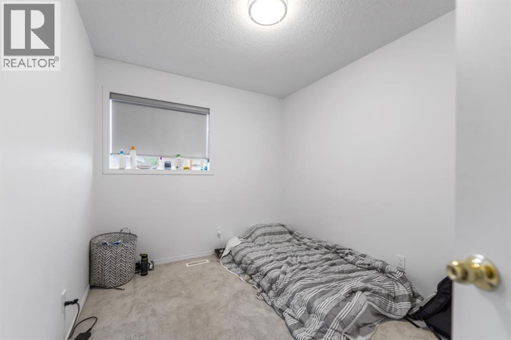 215 Carmel Close NE - 30