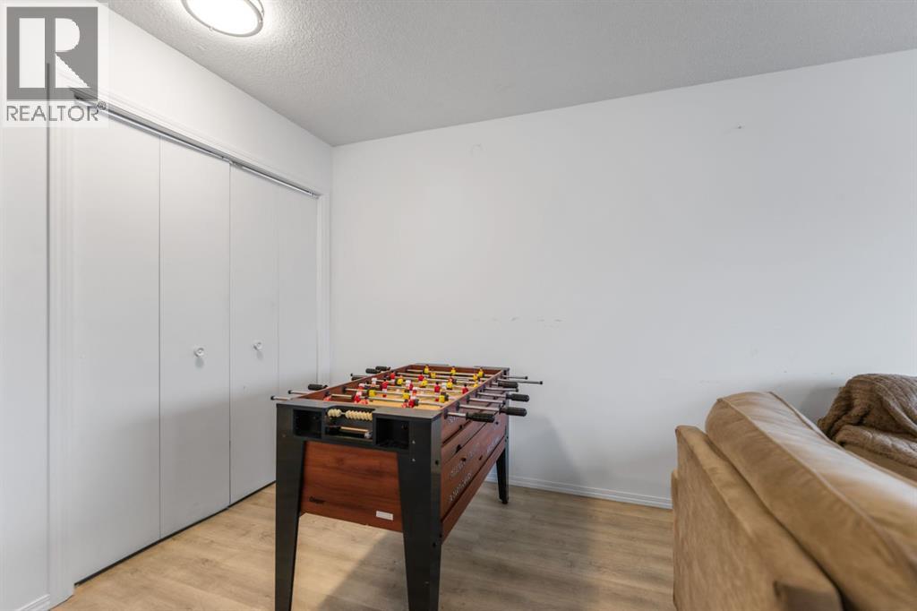 215 Carmel Close NE - 8