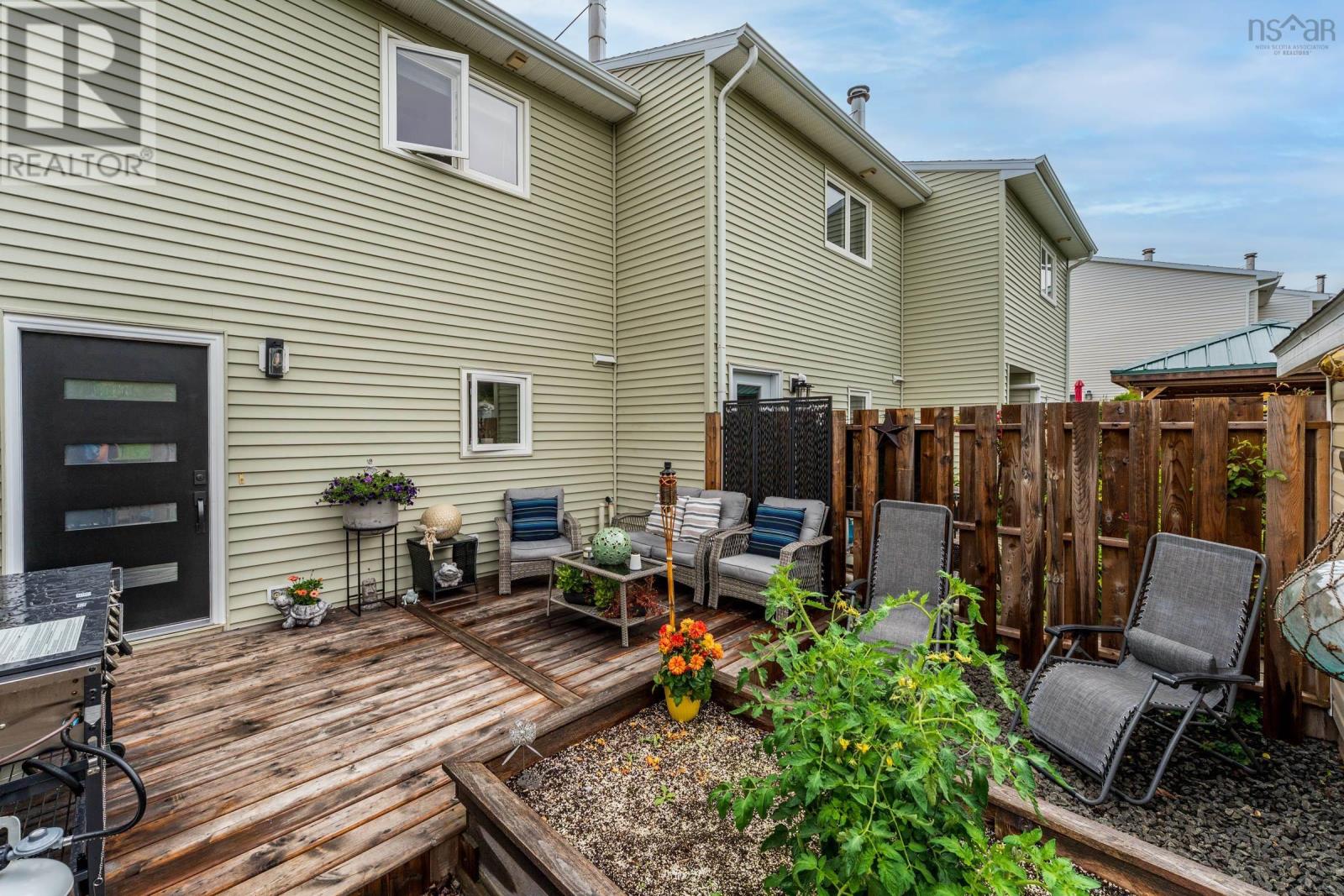 Property 30 of 30 of 517 Harbour View Crescent