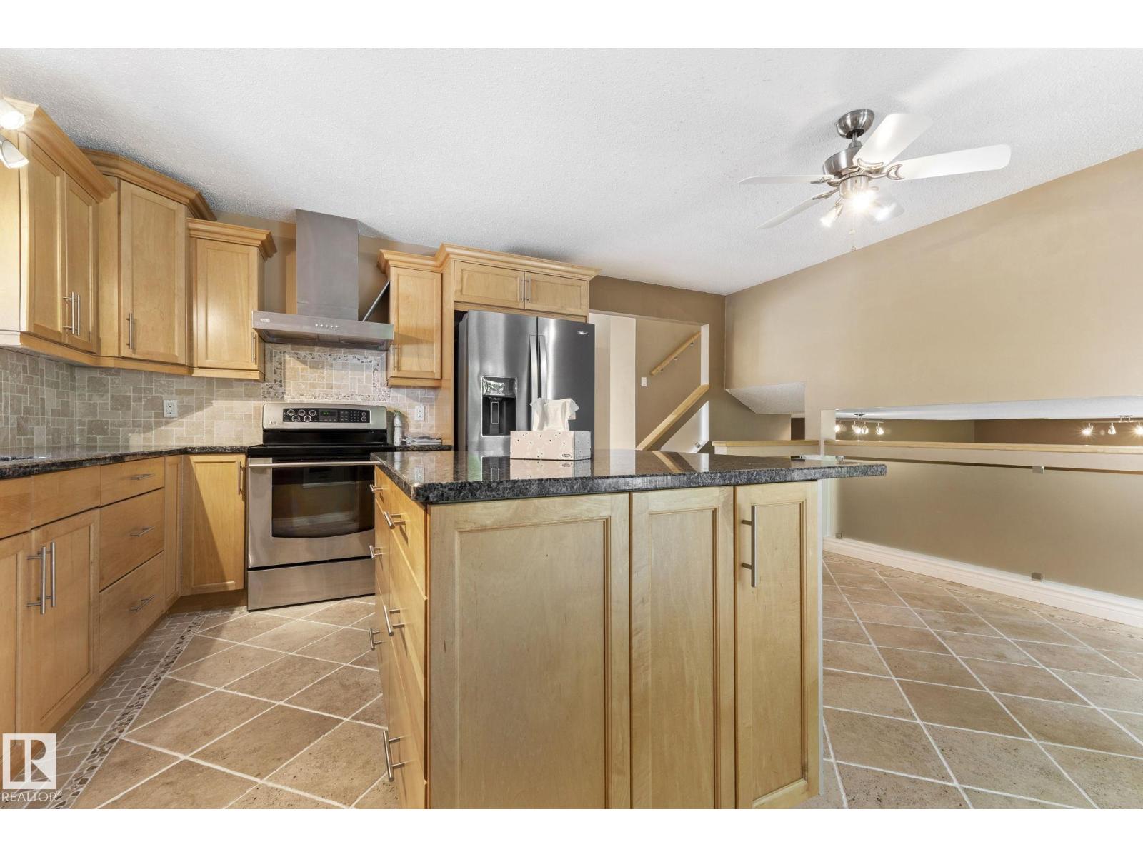 28 HARROLD PL - 17