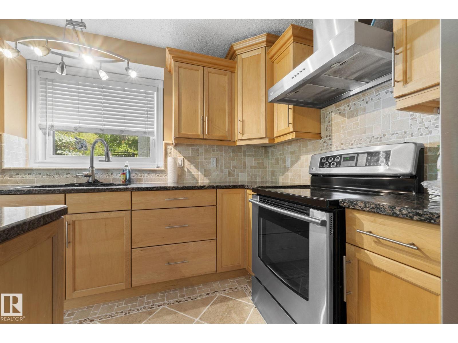 28 HARROLD PL - 19