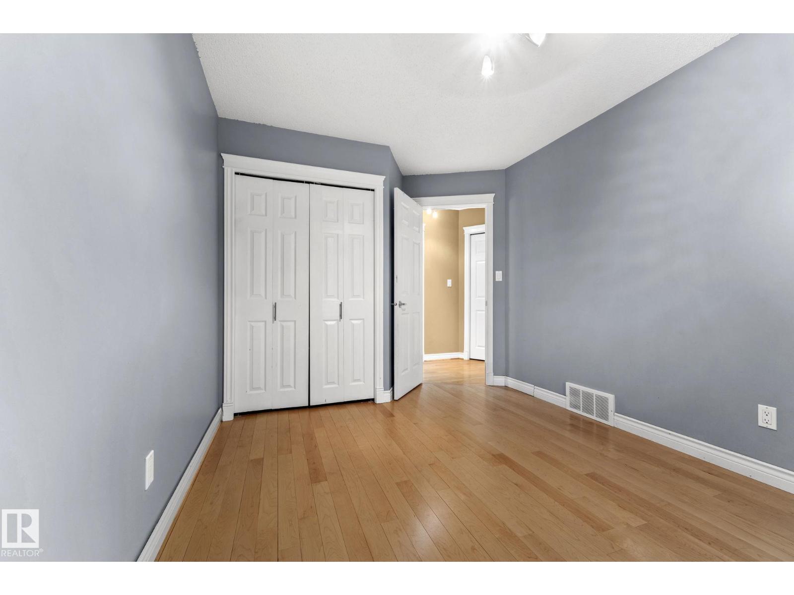 28 HARROLD PL - 30