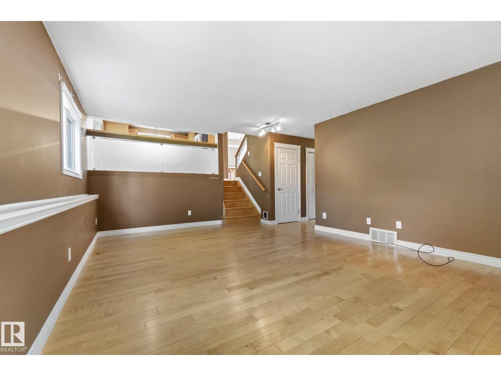 28 HARROLD PL - 37