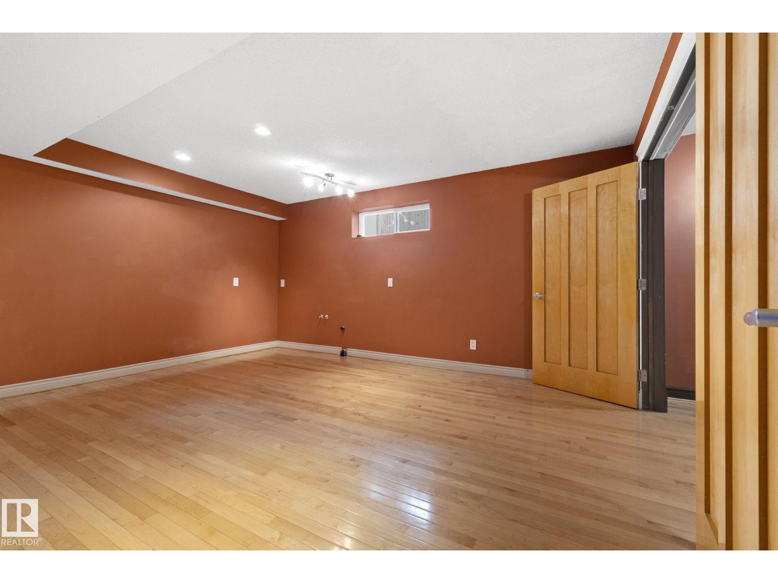 28 HARROLD PL - 46