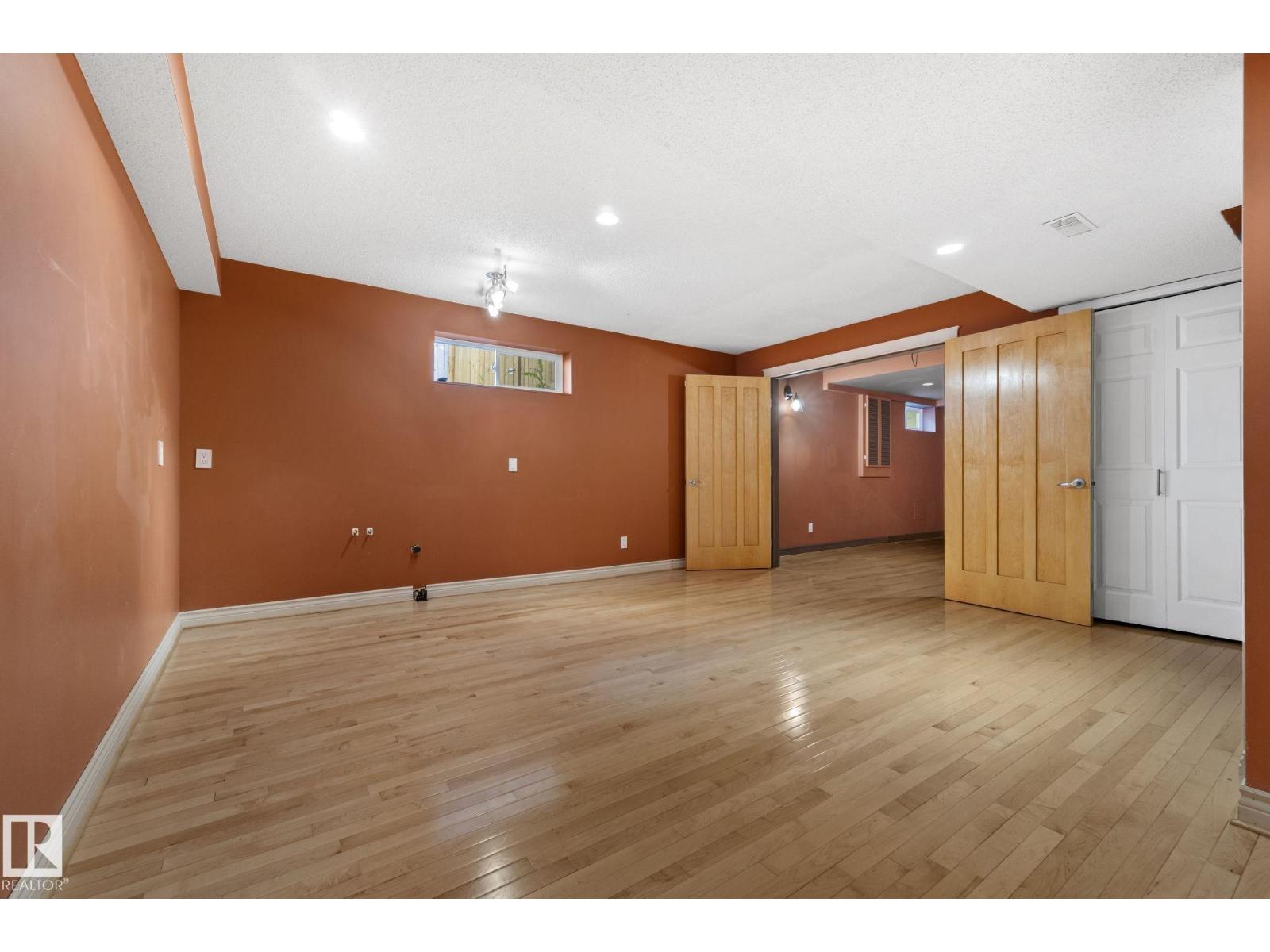 28 HARROLD PL - 47
