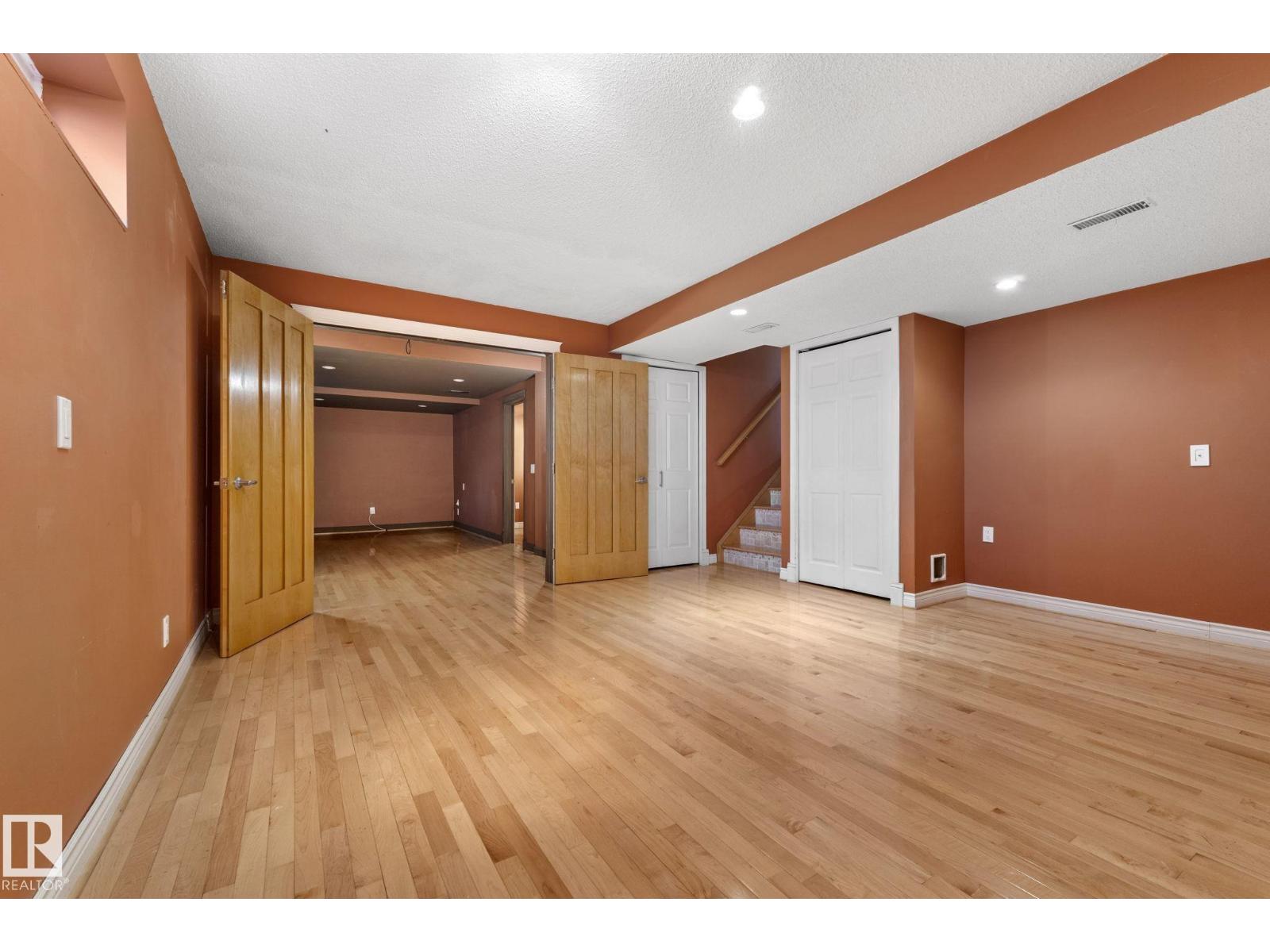 28 HARROLD PL - 48