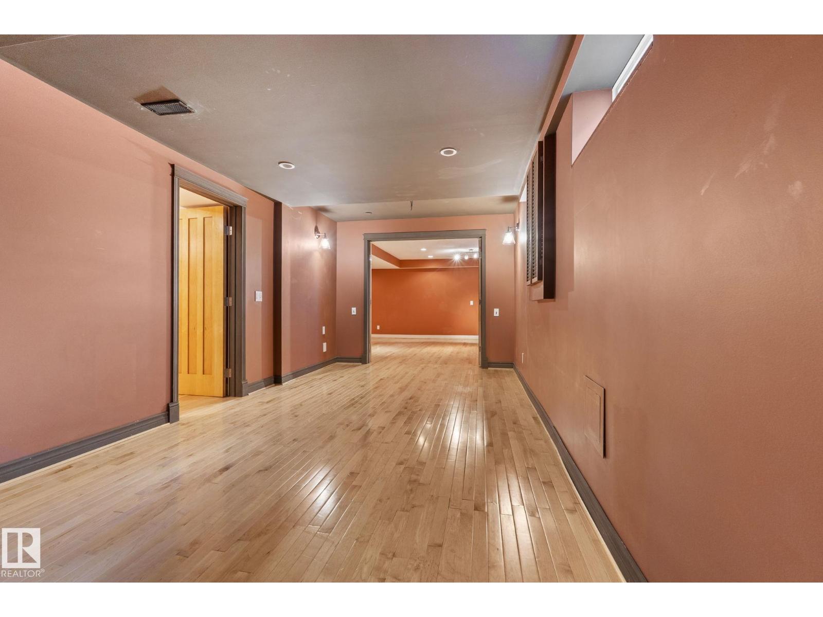 28 HARROLD PL - 52