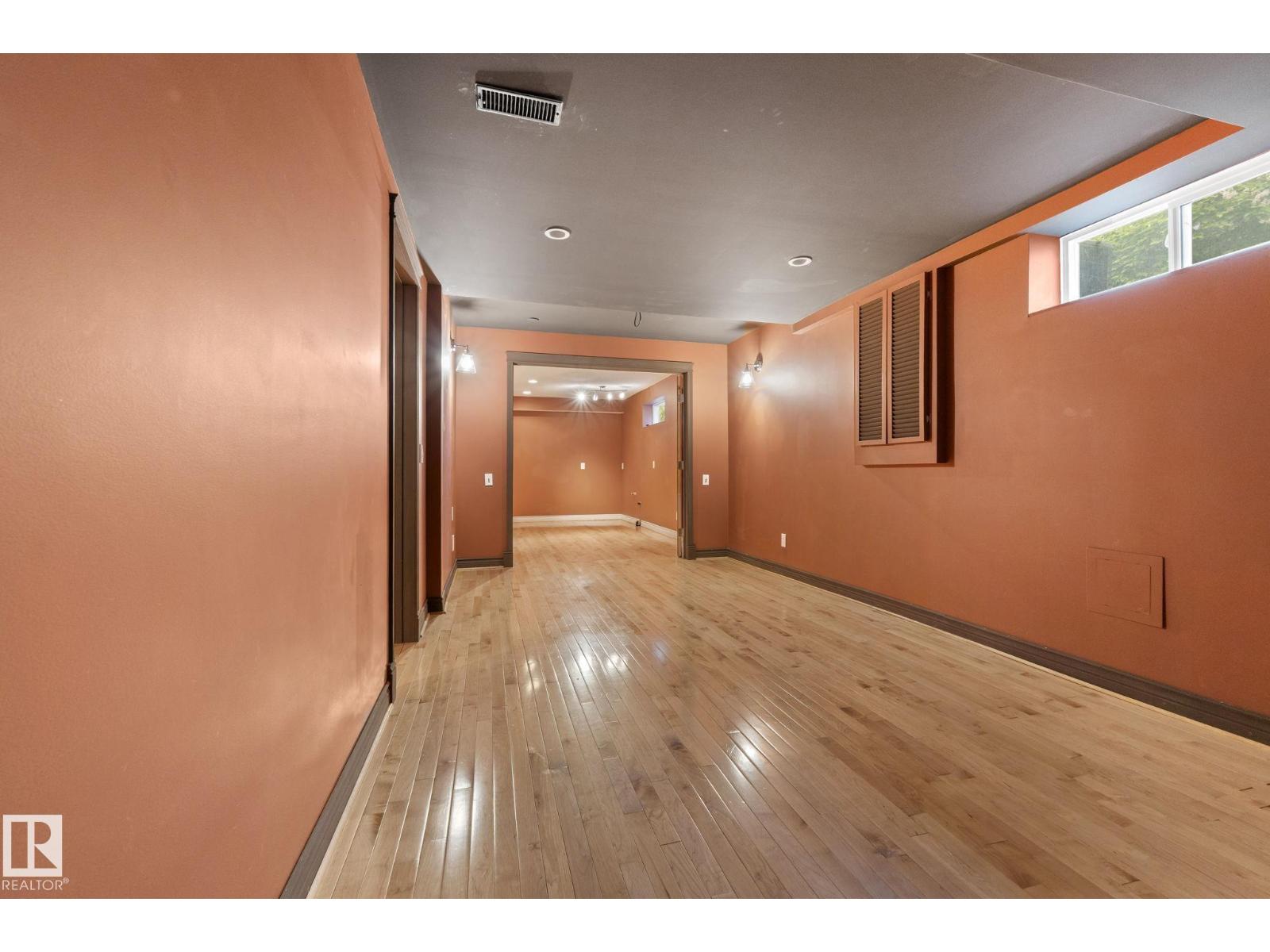 28 HARROLD PL - 53