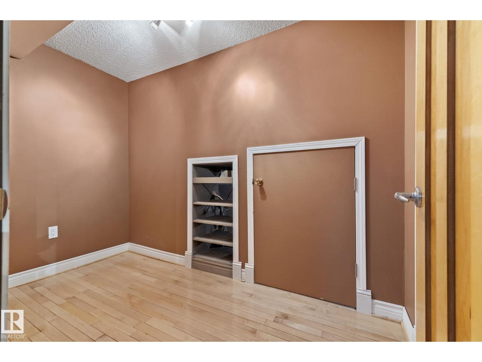28 HARROLD PL - 54