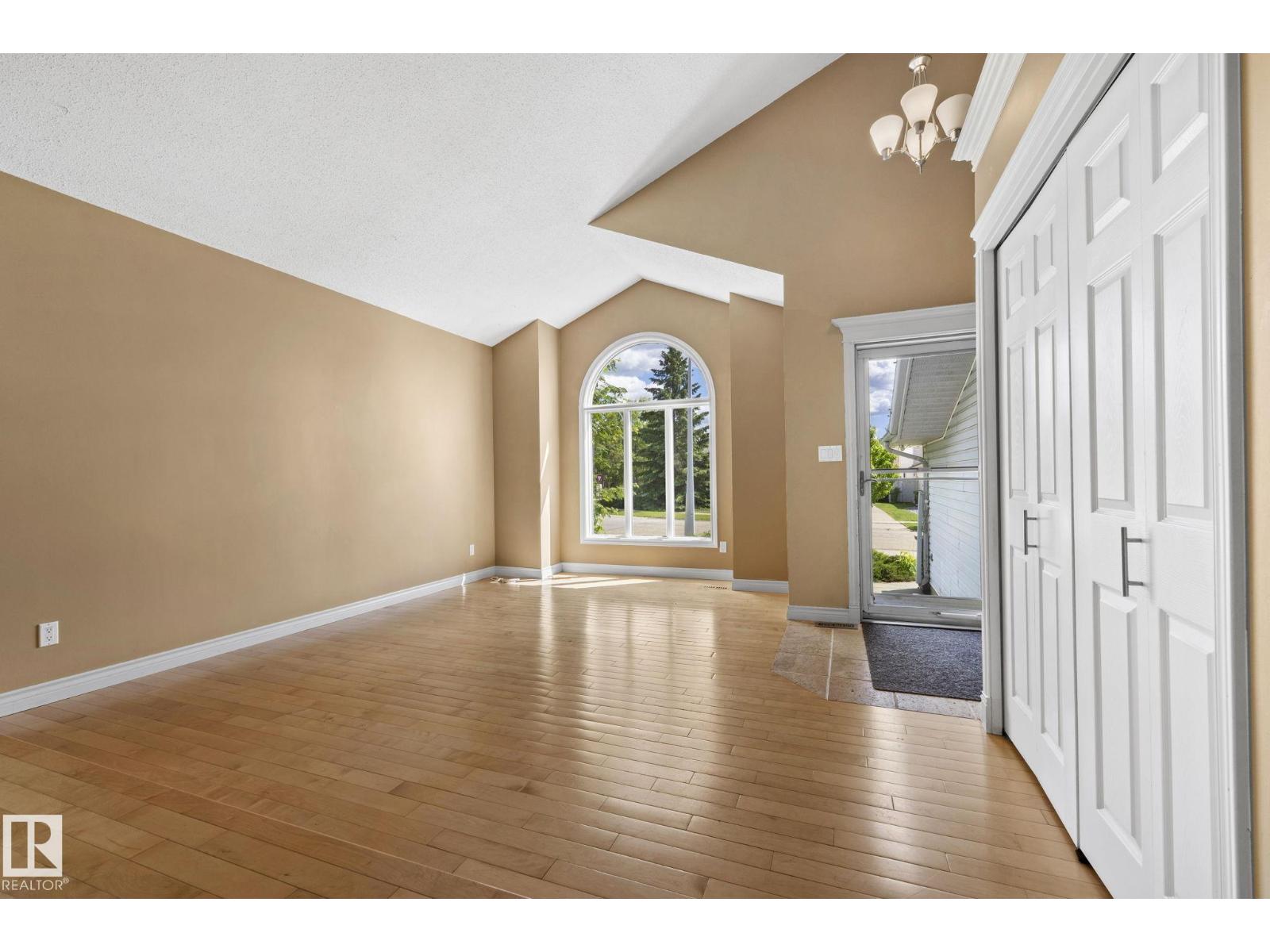 28 HARROLD PL - 8