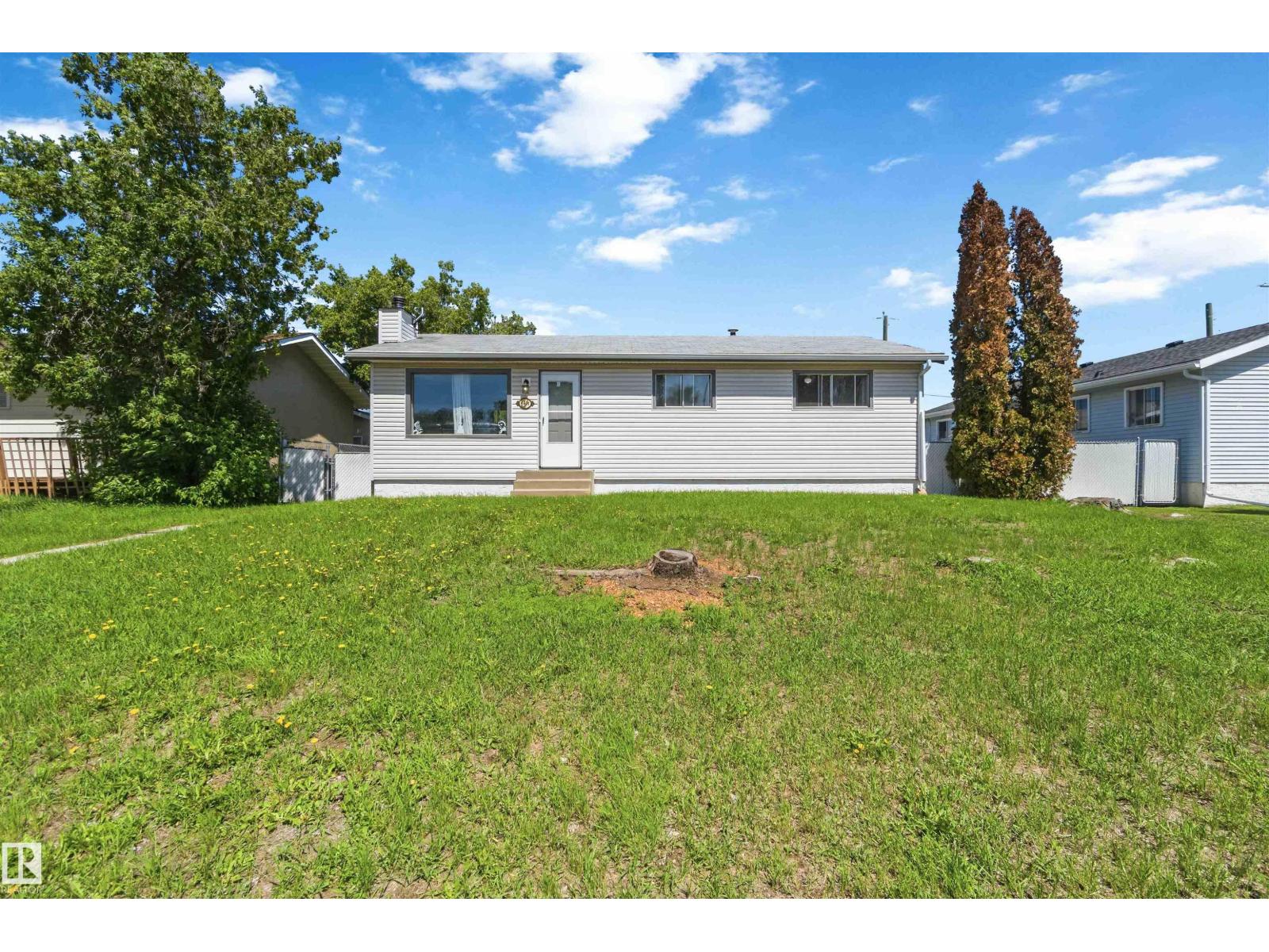 4608 48 AV — photo 43