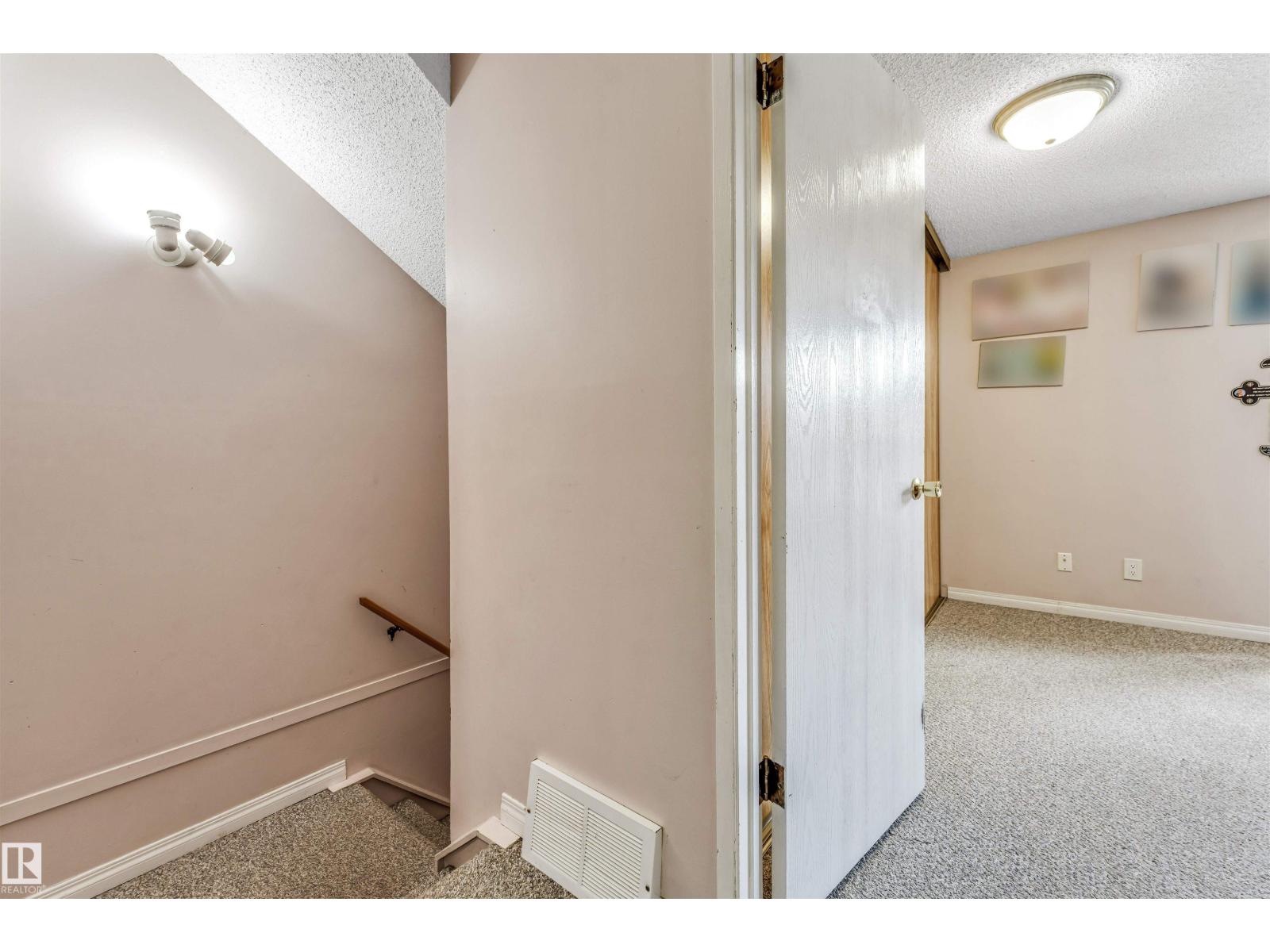 #24 1651 46 STREET NW - 29
