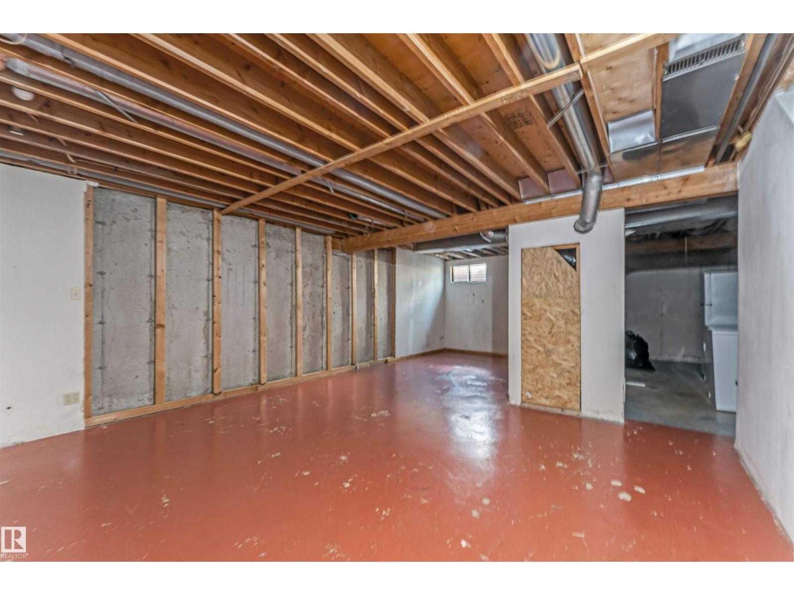 #24 1651 46 STREET NW - 36