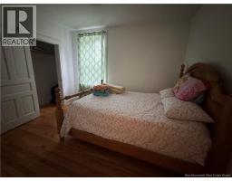 325 Main Street, photo 9